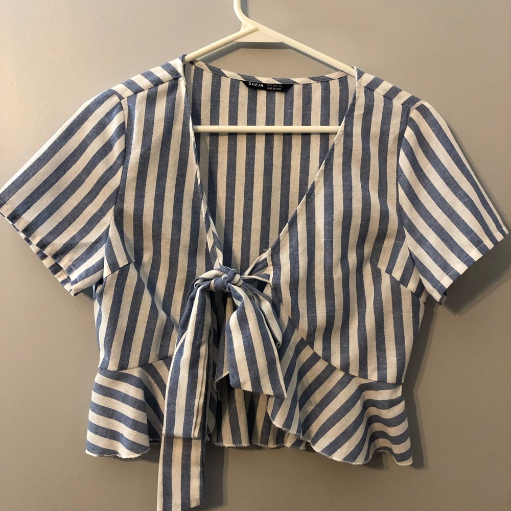 NWOT - SHEIN Striped Knot Front Top - Picture 2 of 4